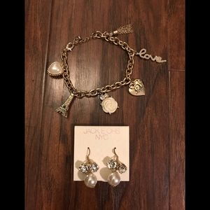 💕NWOT Charm Bracelet & Earrings💕